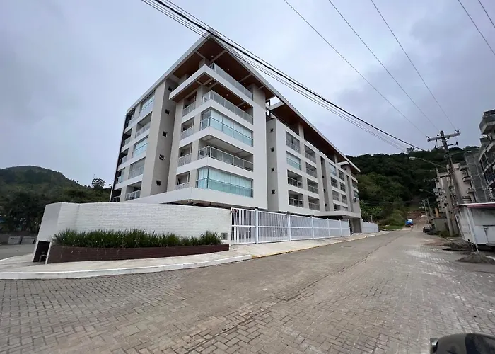 Ap. C/ Piscina 400M Praia