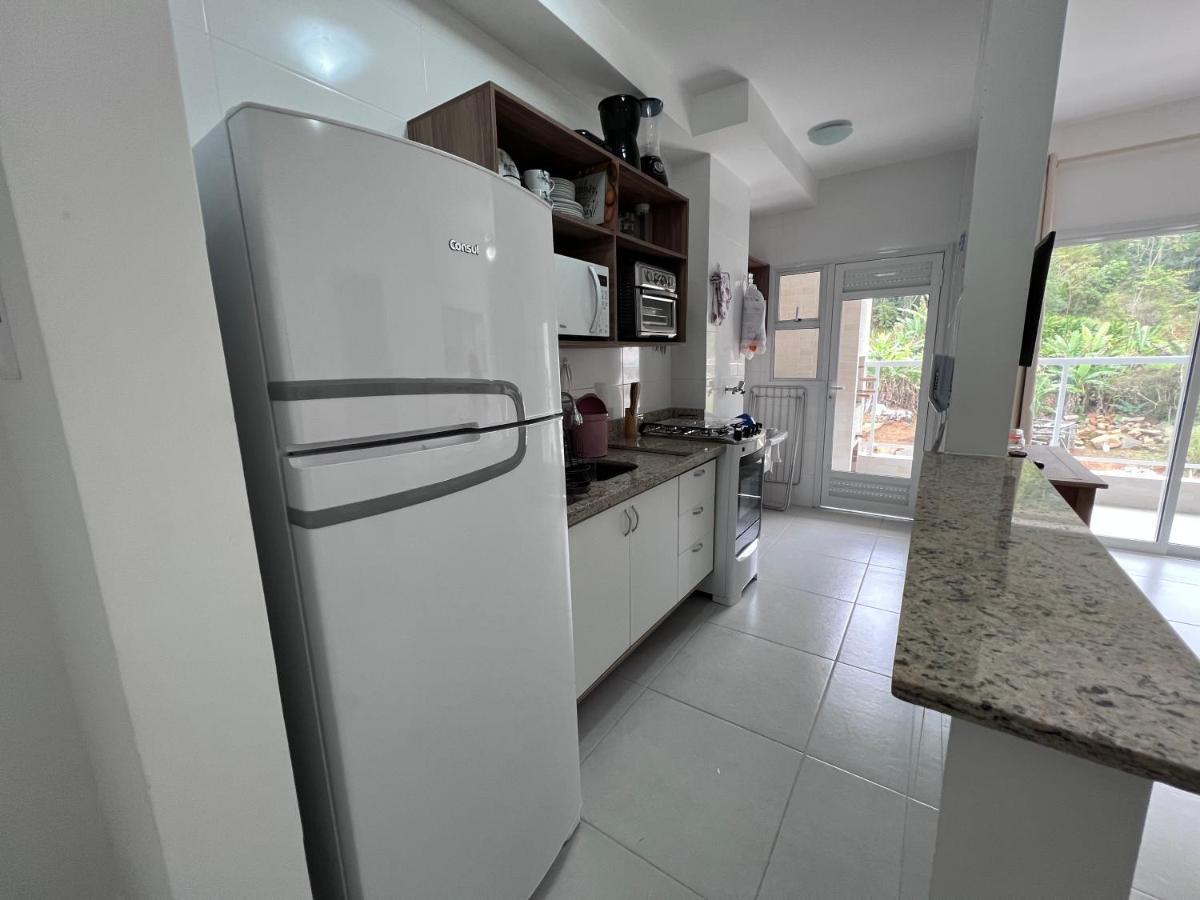 Apartamento Ap. C/ Piscina 400m