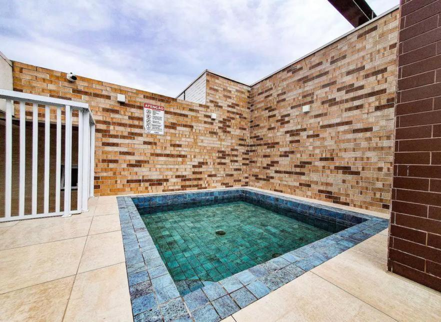 Apartamento Ap. C/ Piscina 400m *
